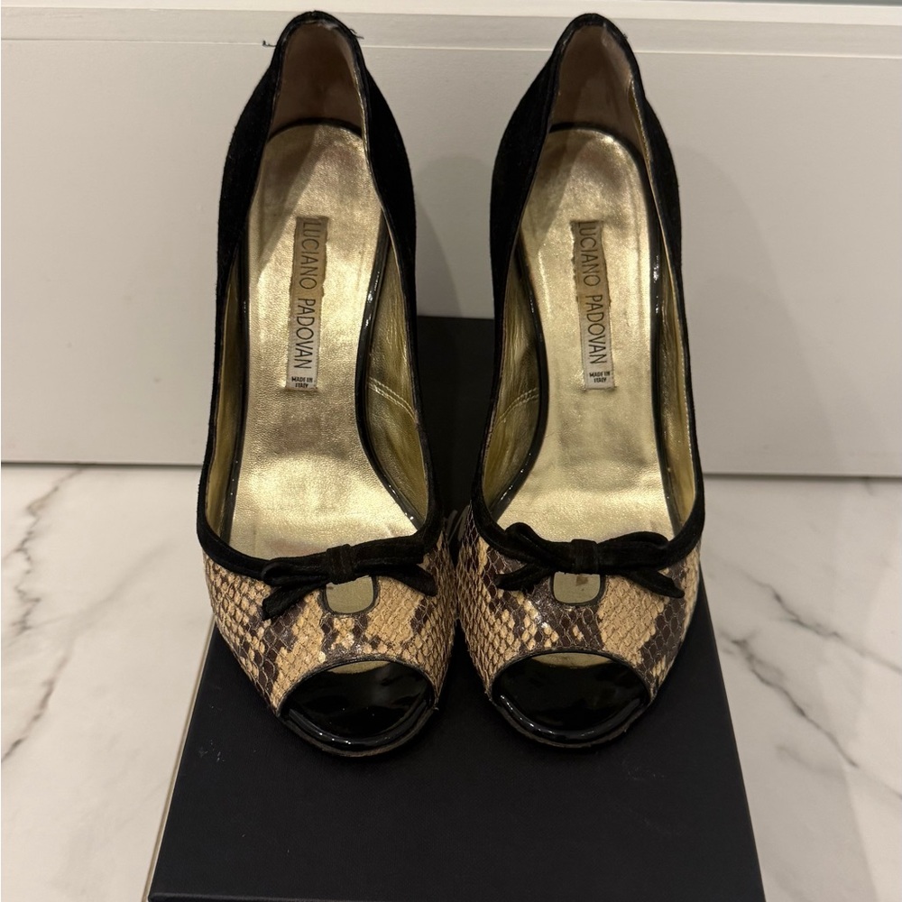 Luciano Padovan Sneak Print Peep—Toe Heels | Black Suede+Patent | 37